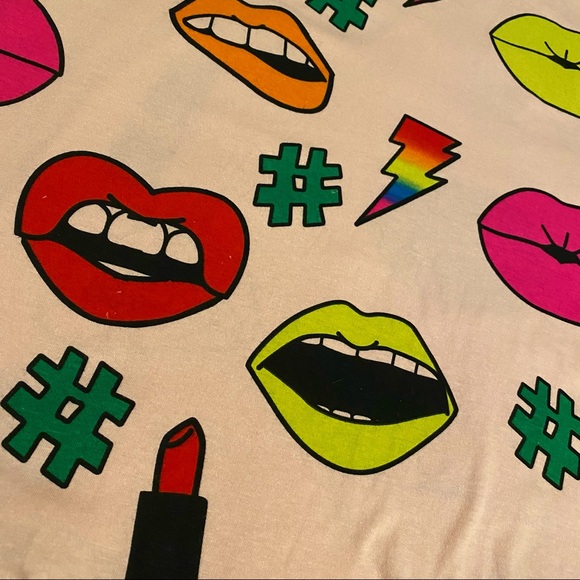 🆕 ON FIRE  | NEON LIPS POP ART FRINGE TANK  SZ XL - Picture 16 of 16